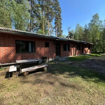Han/Misafirhane Koivu Ja Kuusi Eraekeskus